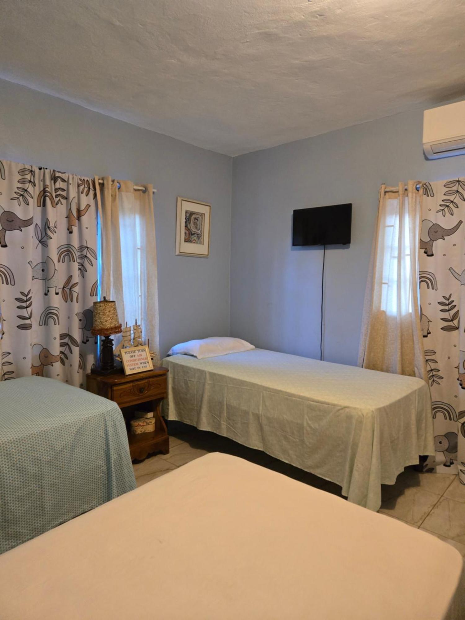 Eve'S Rockaway Villa Alligator Pond Village Екстер'єр фото